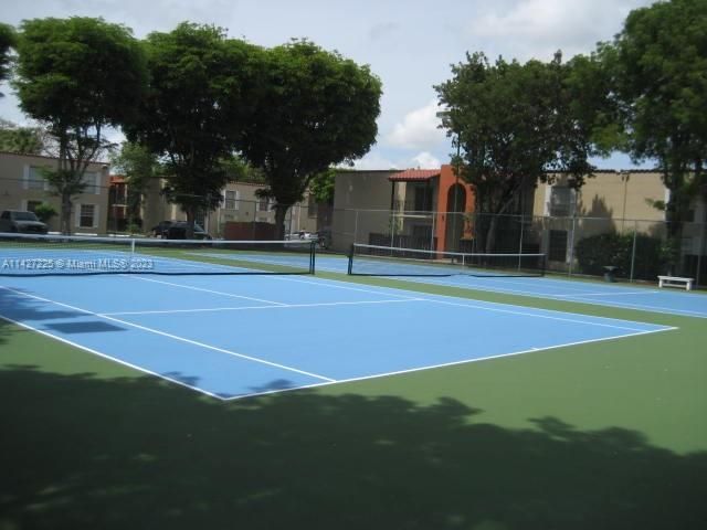 Recently Rented: $1,900 (1 beds, 1 baths, 709 Square Feet)