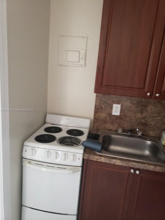 Recently Rented: $1,450 (1 beds, 1 baths, 552 Square Feet)