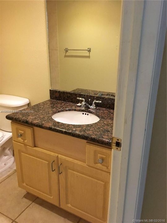 Recently Sold: $485,000 (1 beds, 1 baths, 930 Square Feet)