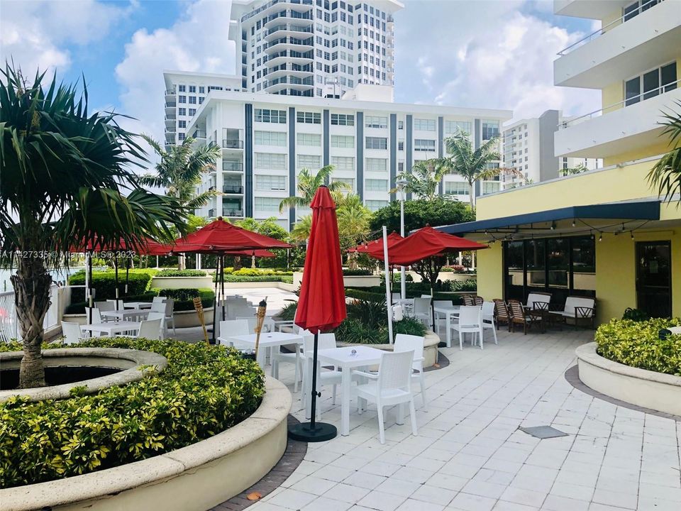 Recently Sold: $485,000 (1 beds, 1 baths, 930 Square Feet)