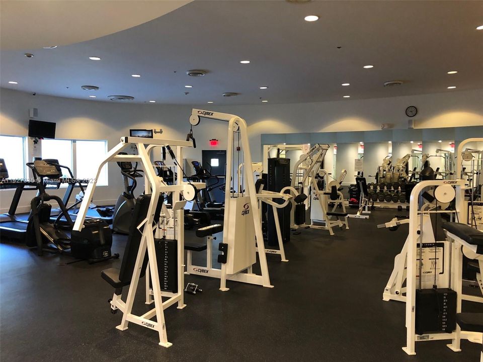 Recently Sold: $485,000 (1 beds, 1 baths, 930 Square Feet)