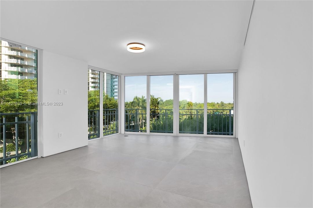 Recently Sold: $2,500,000 (3 beds, 3 baths, 2690 Square Feet)