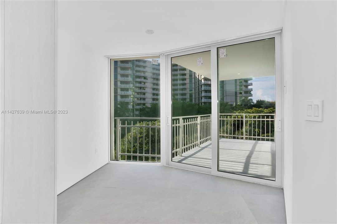 Recently Sold: $2,500,000 (3 beds, 3 baths, 2690 Square Feet)