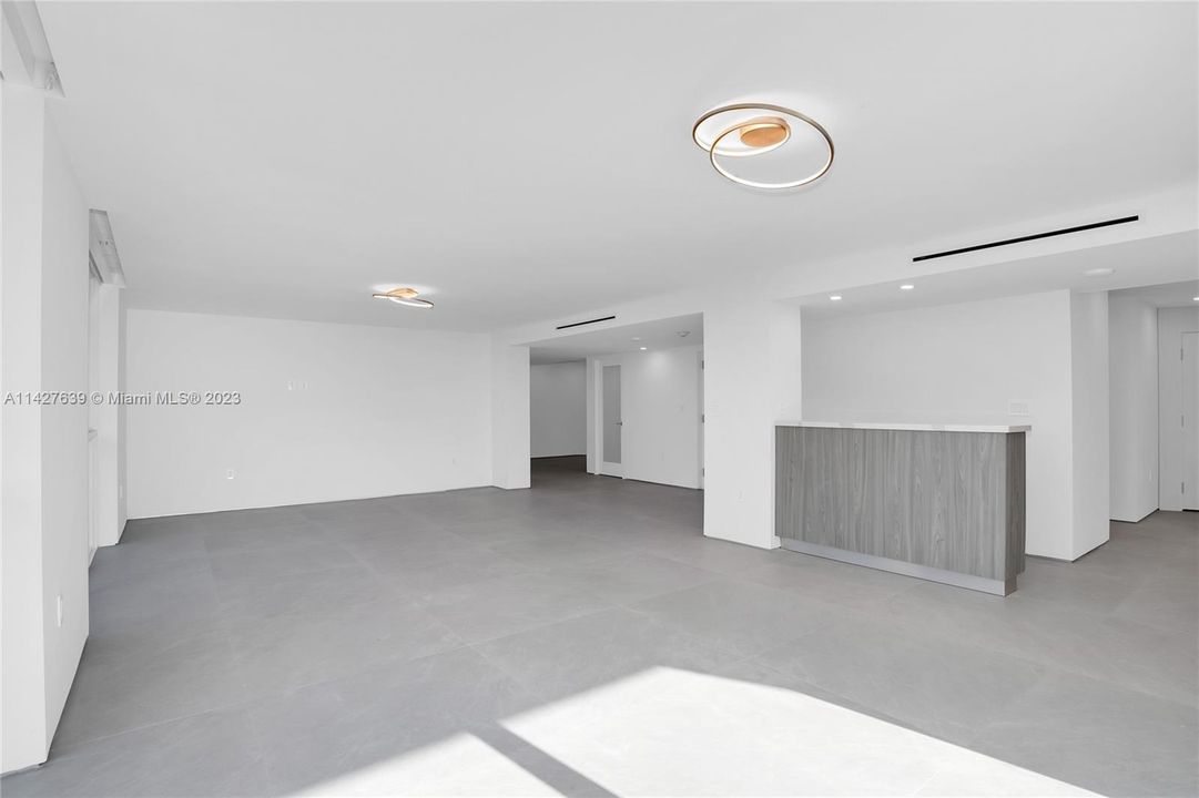 Recently Sold: $2,500,000 (3 beds, 3 baths, 2690 Square Feet)