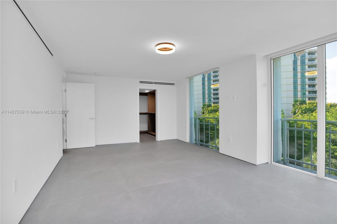 Recently Sold: $2,500,000 (3 beds, 3 baths, 2690 Square Feet)