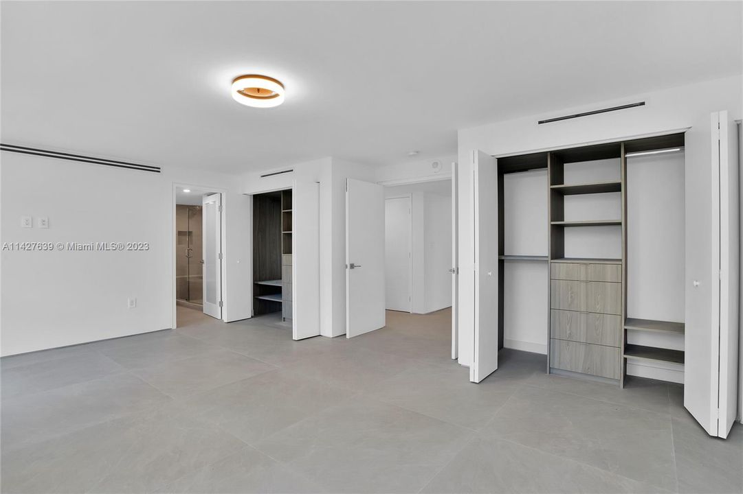 Recently Sold: $2,500,000 (3 beds, 3 baths, 2690 Square Feet)