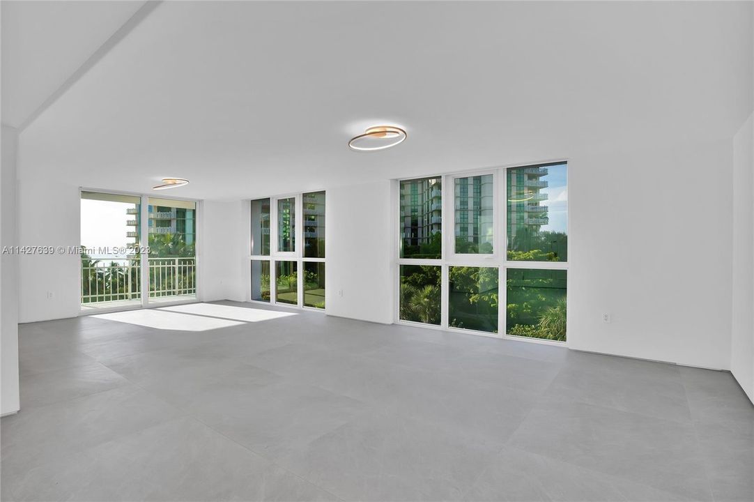 Recently Sold: $2,500,000 (3 beds, 3 baths, 2690 Square Feet)