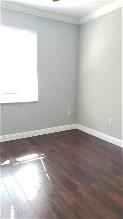 Recently Sold: $350,000 (2 beds, 2 baths, 1151 Square Feet)