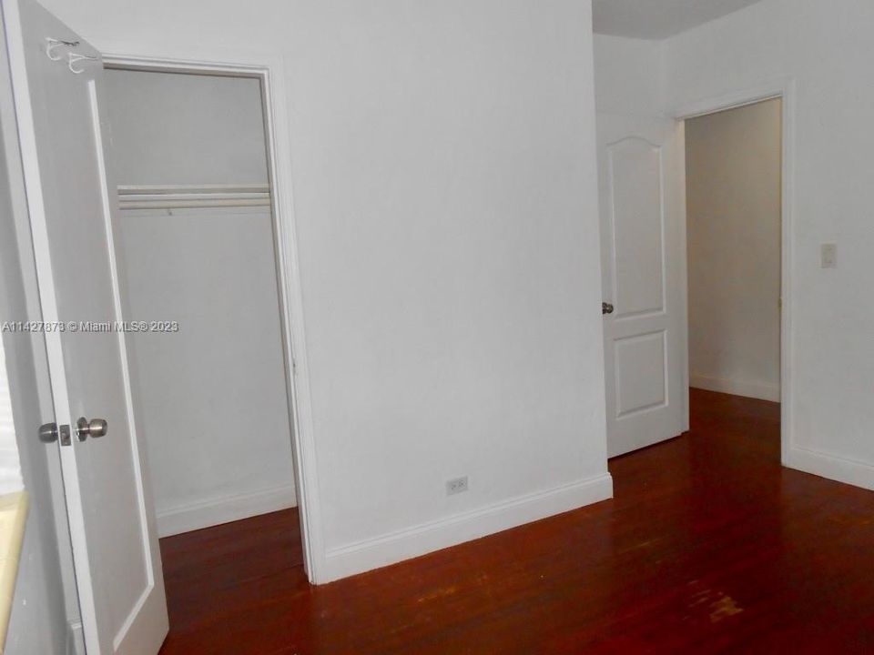 Recently Rented: $3,300 (3 beds, 1 baths, 1430 Square Feet)
