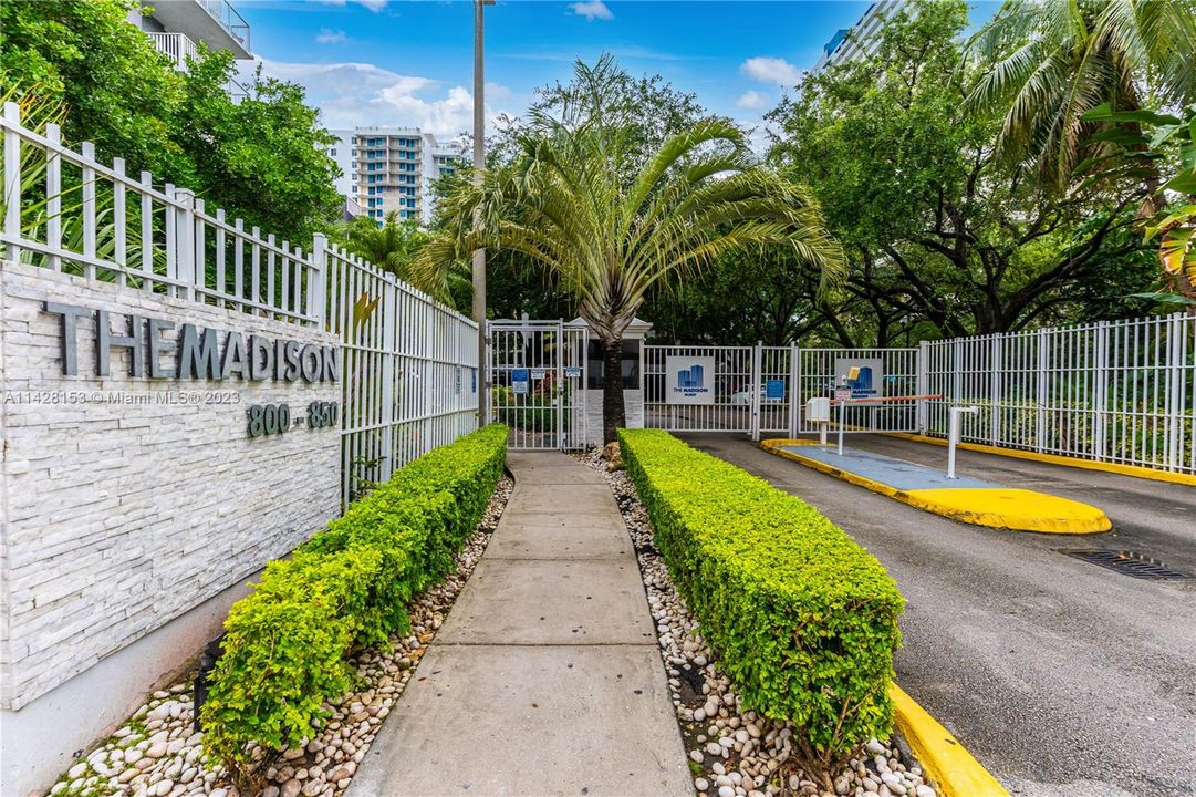 Gated community located in the heart of Downtown Miami with security guard 24/7.