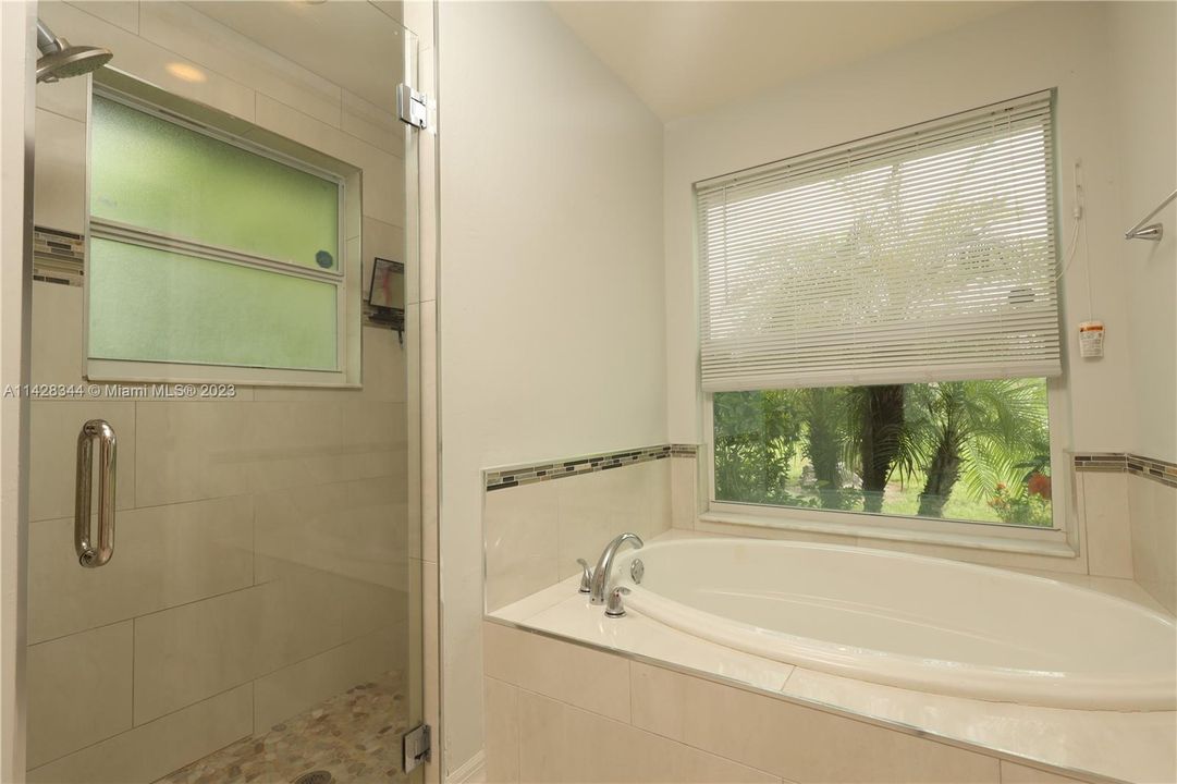Недавно продано: $560,000 (3 спален, 2 ванн, 0 Квадратных фут)