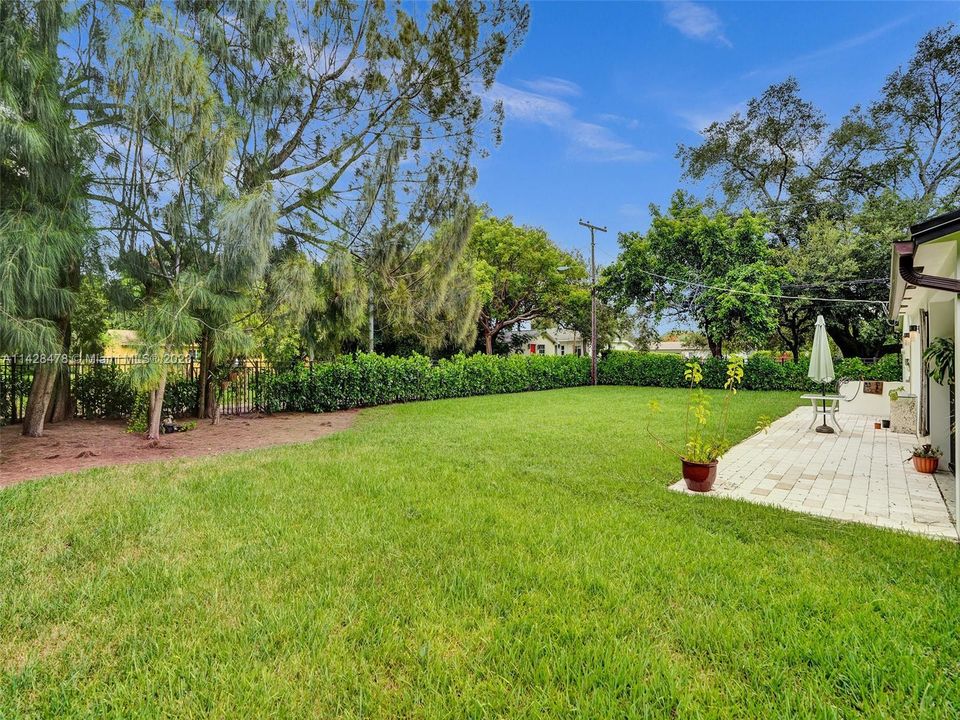 最近售出: $1,150,000 (4 贝兹, 2 浴室, 1290 平方英尺)