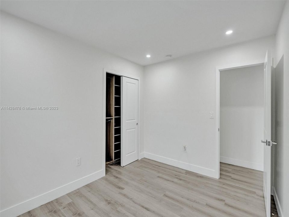 最近售出: $1,150,000 (4 贝兹, 2 浴室, 1290 平方英尺)