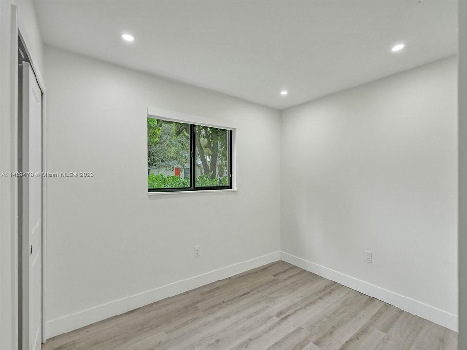 最近售出: $1,150,000 (4 贝兹, 2 浴室, 1290 平方英尺)