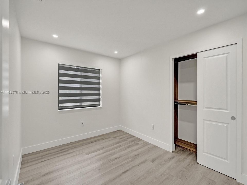 最近售出: $1,150,000 (4 贝兹, 2 浴室, 1290 平方英尺)