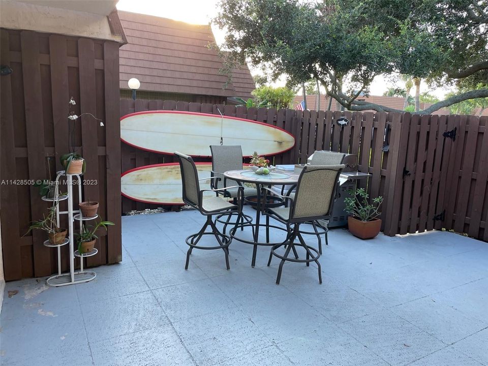 Recently Rented: $2,700 (2 beds, 2 baths, 1470 Square Feet)