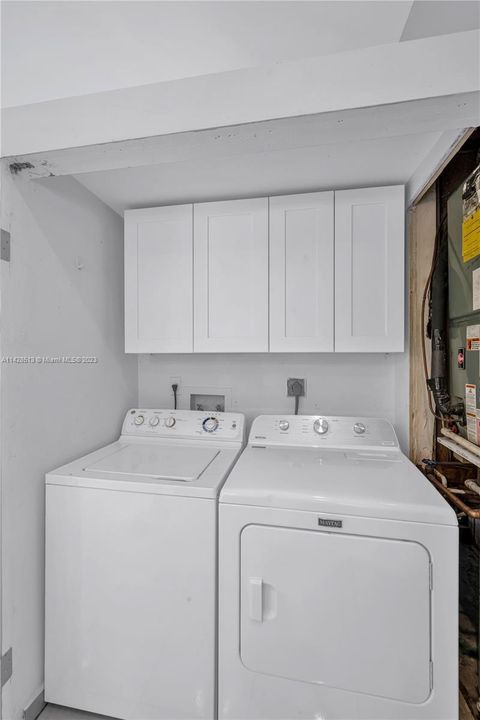 Recently Rented: $2,600 (2 beds, 1 baths, 1024 Square Feet)