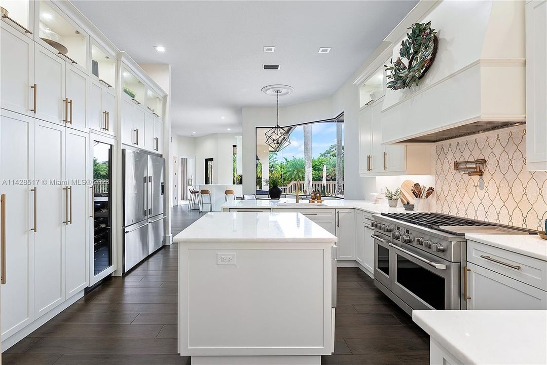 Recently Sold: $1,850,000 (5 beds, 3 baths, 3608 Square Feet)