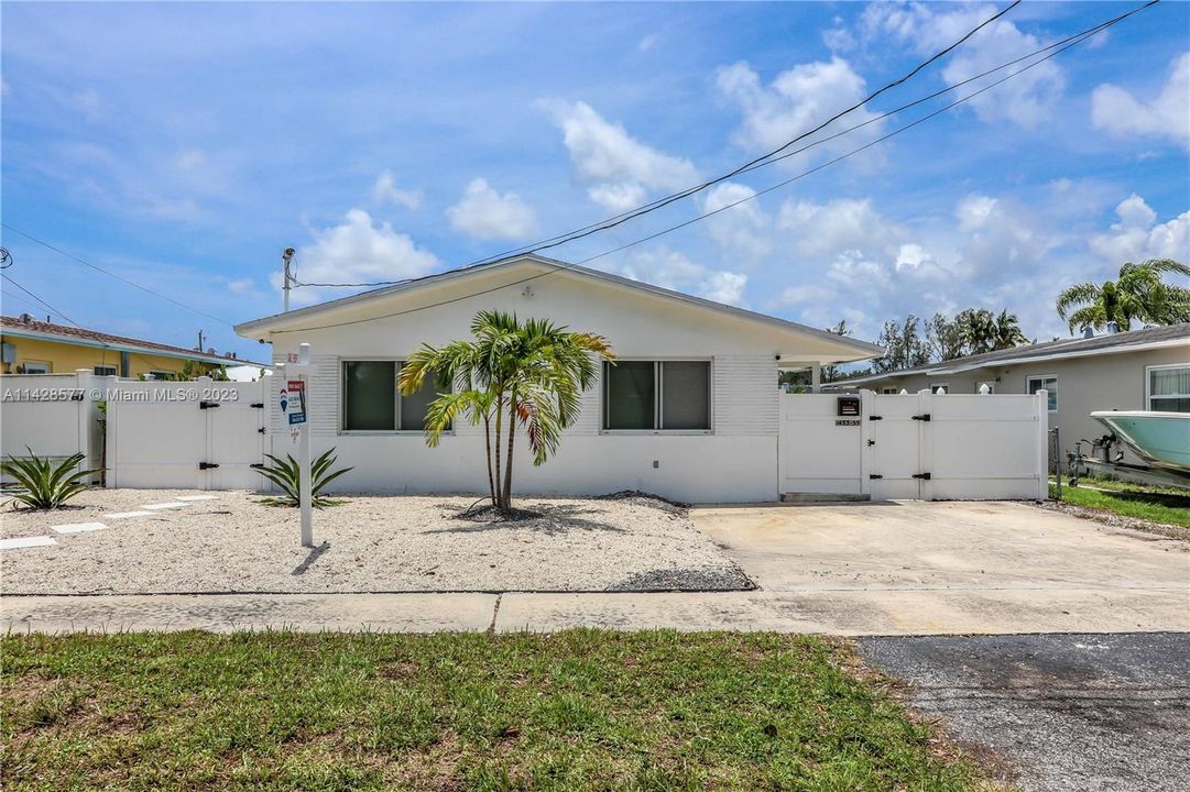 Recently Sold: $850,000 (0 beds, 0 baths, 1684 Square Feet)