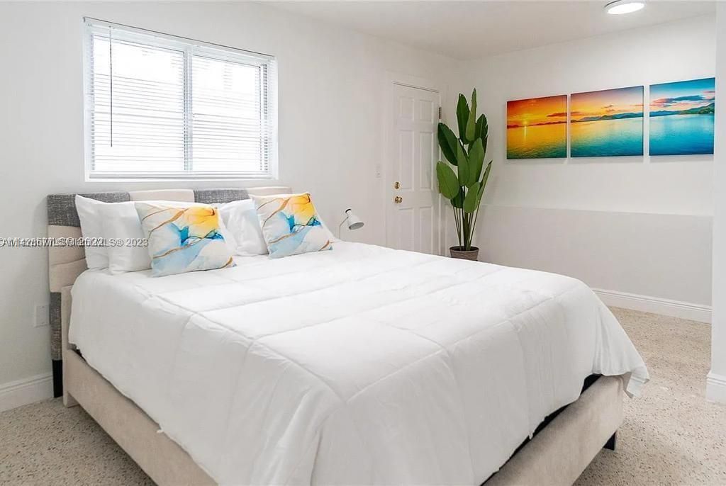 Recently Sold: $850,000 (0 beds, 0 baths, 1684 Square Feet)