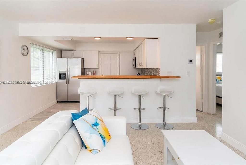 Recently Sold: $850,000 (0 beds, 0 baths, 1684 Square Feet)