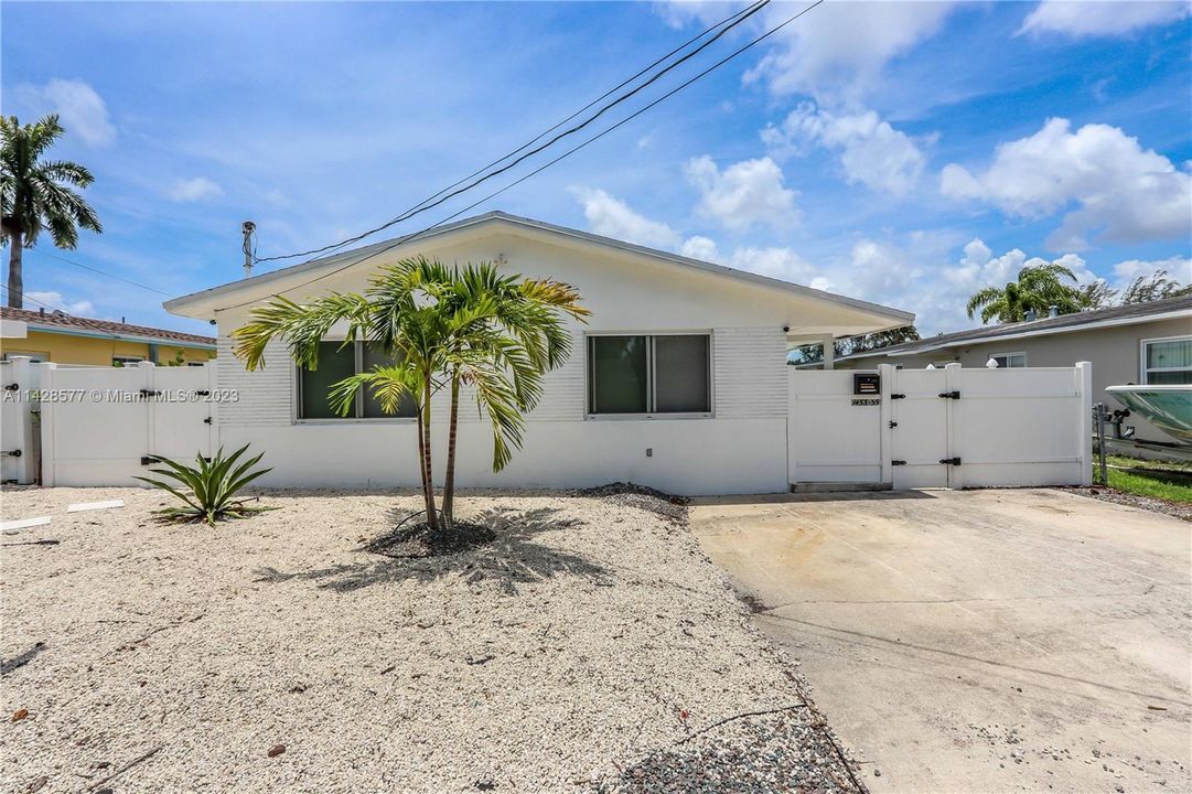 Recently Sold: $850,000 (0 beds, 0 baths, 1684 Square Feet)