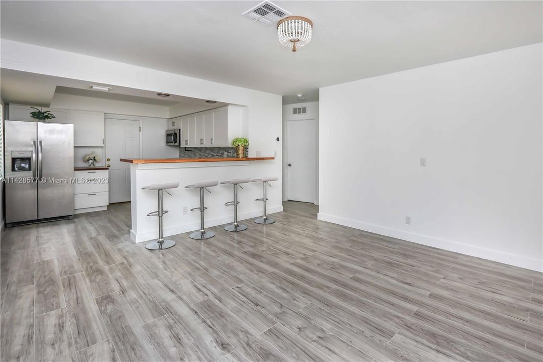 Recently Sold: $850,000 (0 beds, 0 baths, 1684 Square Feet)