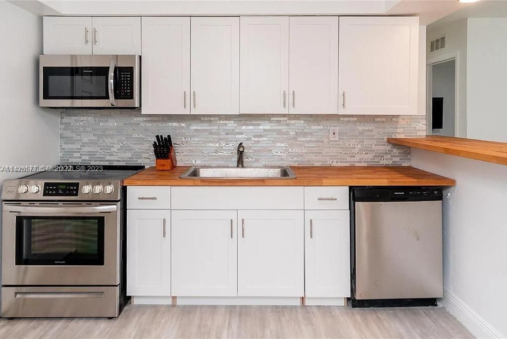 Recently Sold: $850,000 (0 beds, 0 baths, 1684 Square Feet)