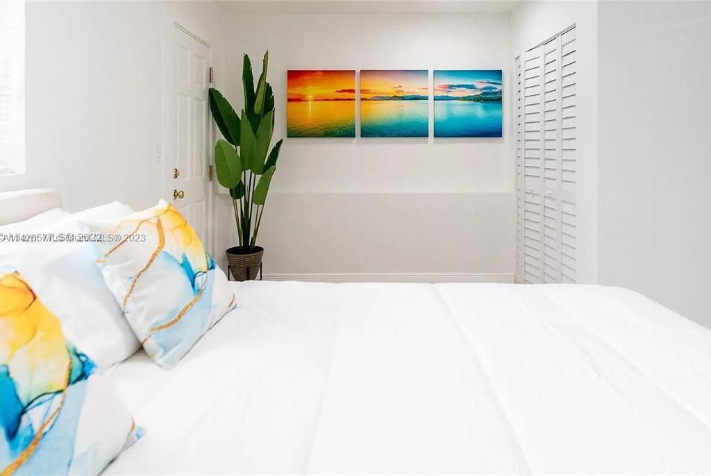 Recently Sold: $850,000 (0 beds, 0 baths, 1684 Square Feet)