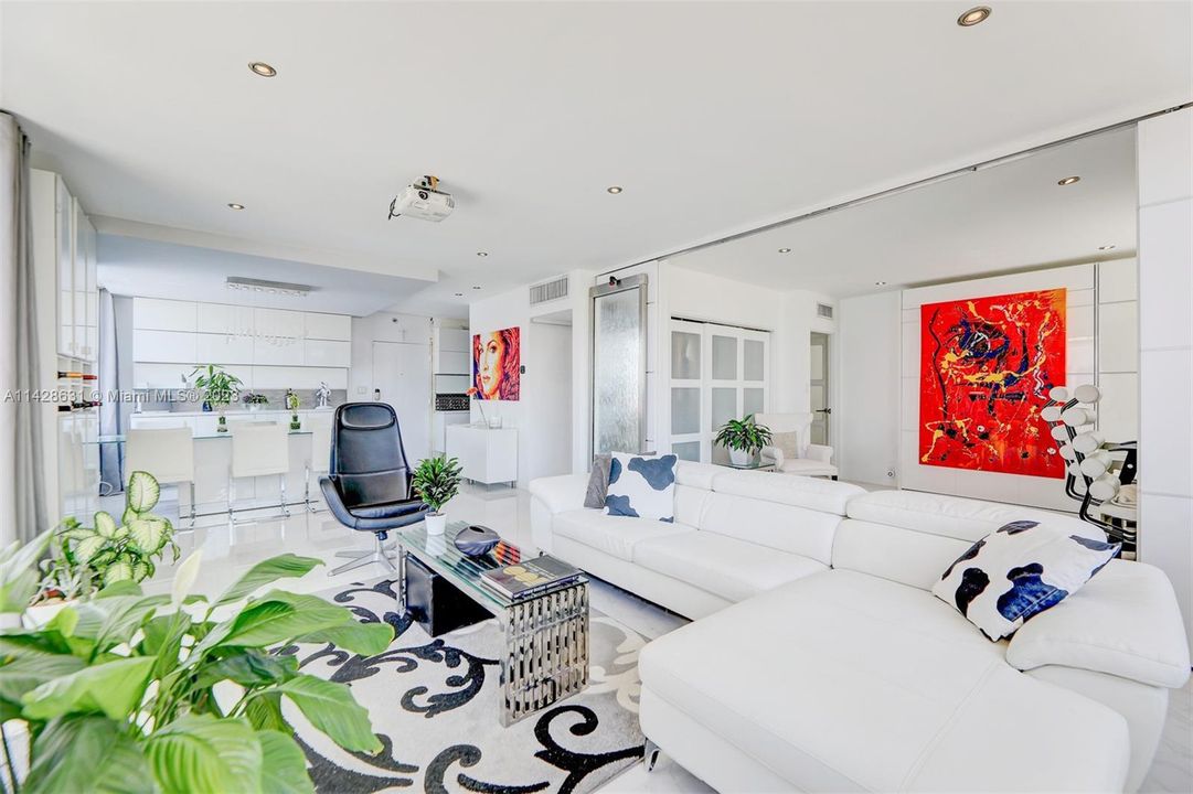 最近租的: $4,500 (2 贝兹, 2 浴室, 1197 平方英尺)