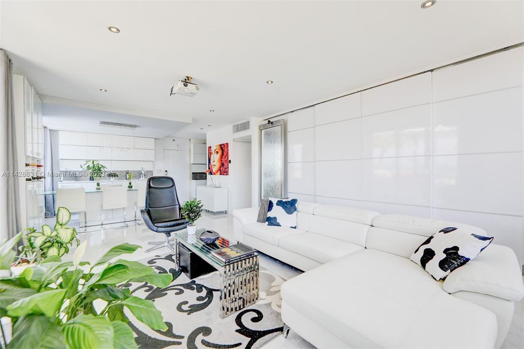 最近租的: $4,500 (2 贝兹, 2 浴室, 1197 平方英尺)