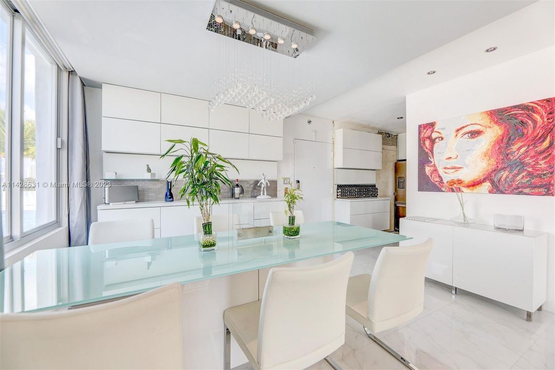 最近租的: $4,500 (2 贝兹, 2 浴室, 1197 平方英尺)