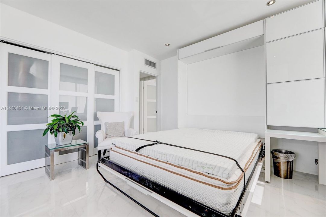 最近租的: $4,500 (2 贝兹, 2 浴室, 1197 平方英尺)