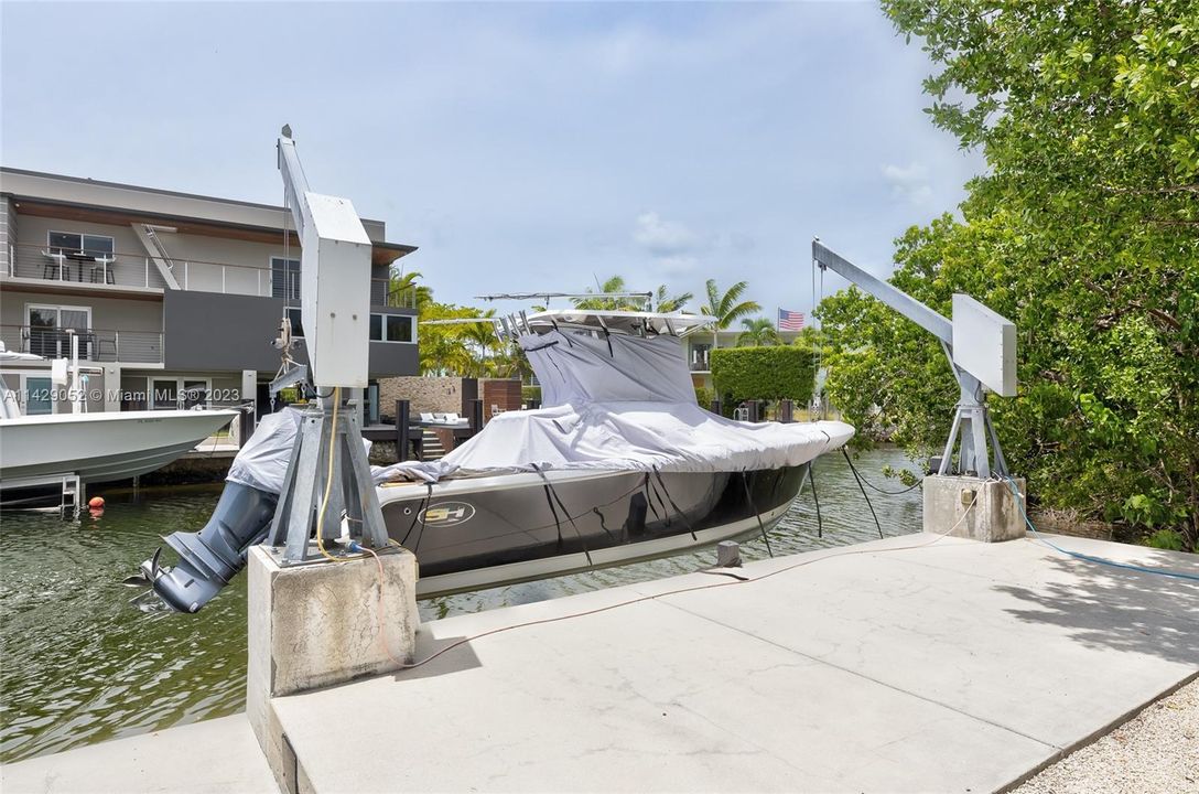 Recently Sold: $1,949,900 (3 beds, 2 baths, 1702 Square Feet)