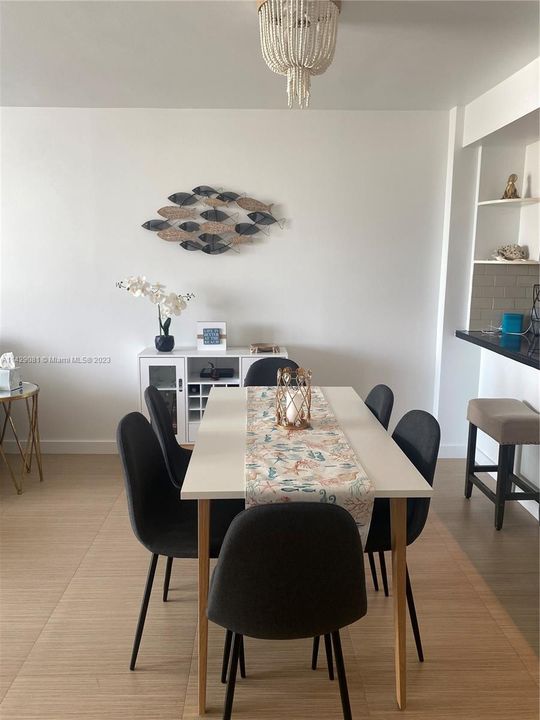 Recently Rented: $2,600 (1 beds, 2 baths, 824 Square Feet)