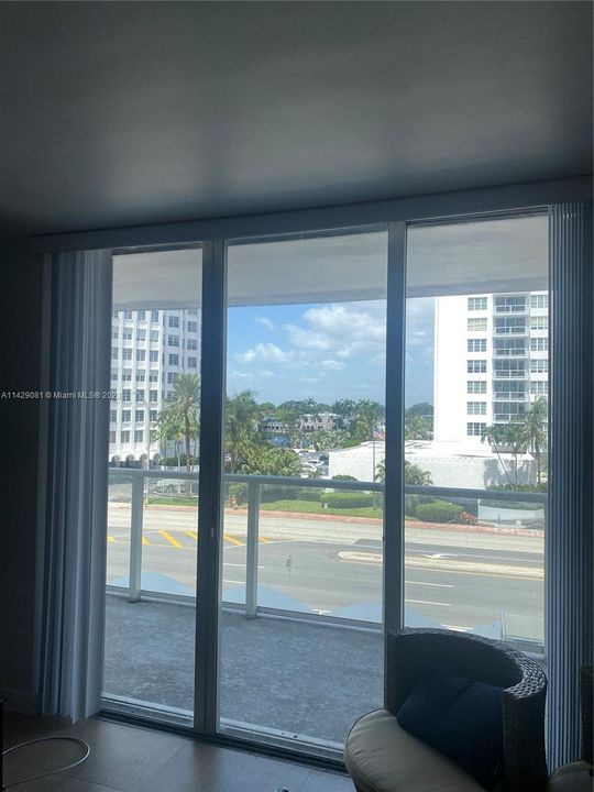 Recently Rented: $2,600 (1 beds, 2 baths, 824 Square Feet)