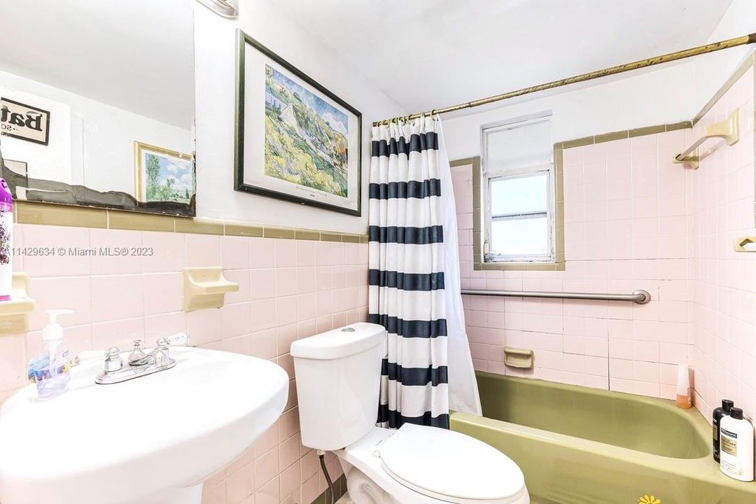 Недавно арендовано: $975 (1 спален, 1 ванн, 1225 Квадратных фут)