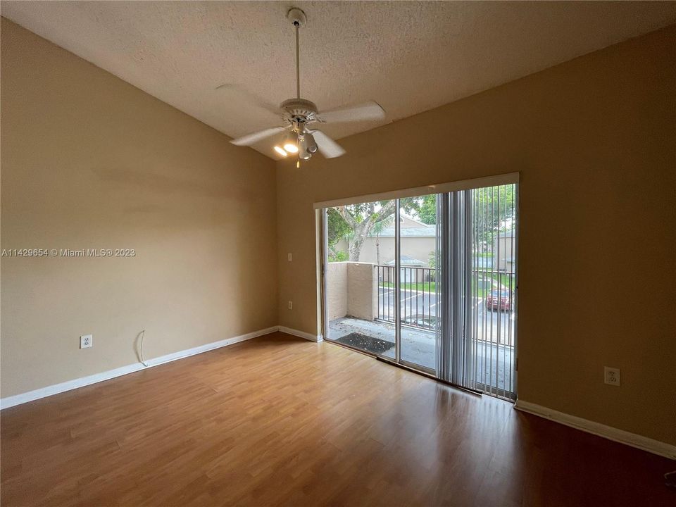 Recently Rented: $1,750 (1 beds, 1 baths, 628 Square Feet)