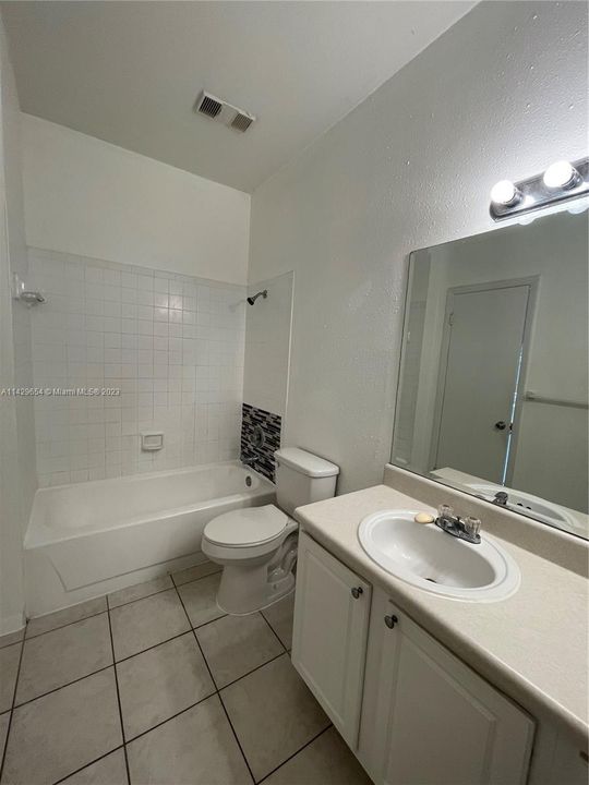 Recently Rented: $1,750 (1 beds, 1 baths, 628 Square Feet)