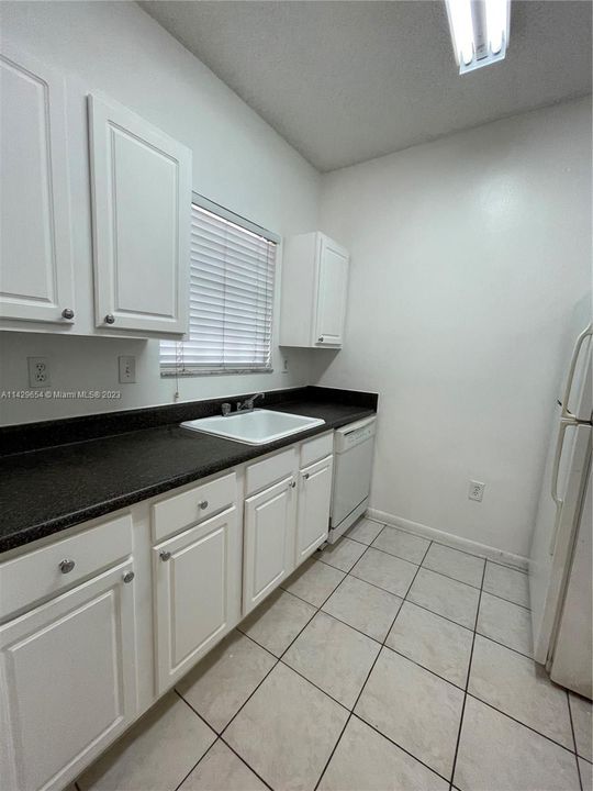 Recently Rented: $1,750 (1 beds, 1 baths, 628 Square Feet)