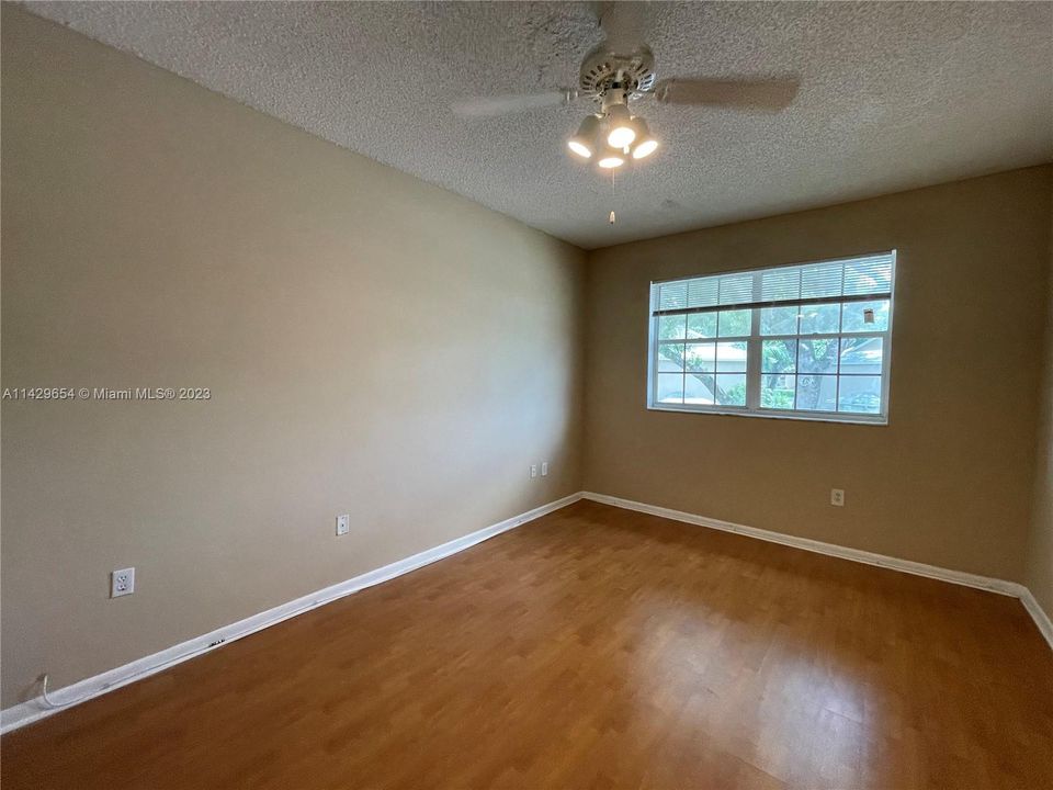 Recently Rented: $1,750 (1 beds, 1 baths, 628 Square Feet)