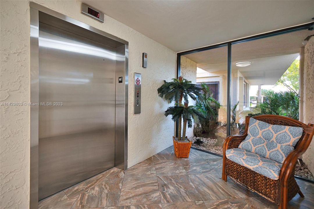 Recently Rented: $3,800 (3 beds, 2 baths, 2011 Square Feet)