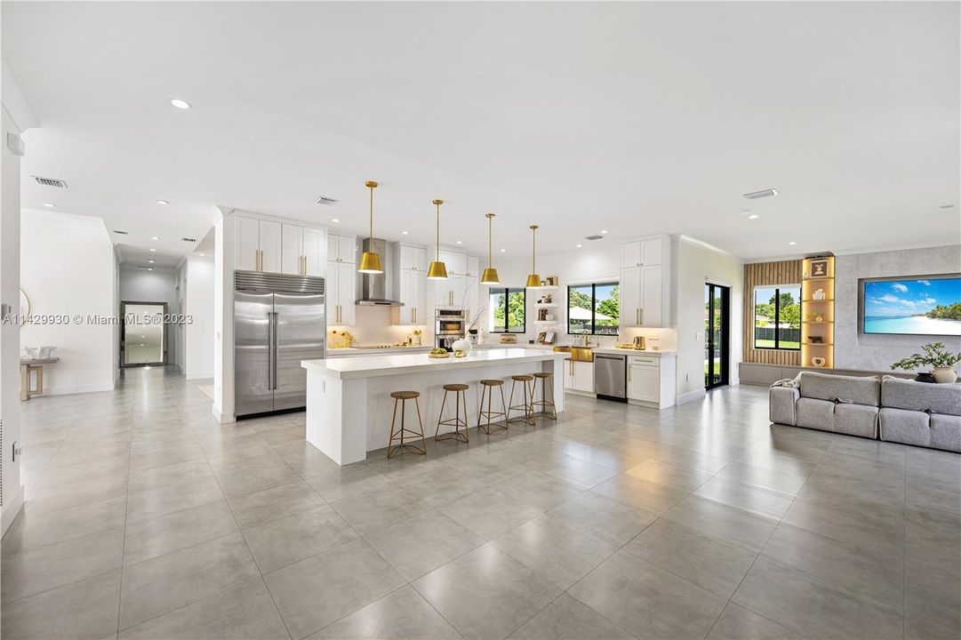 Recently Sold: $1,649,000 (6 beds, 4 baths, 3594 Square Feet)