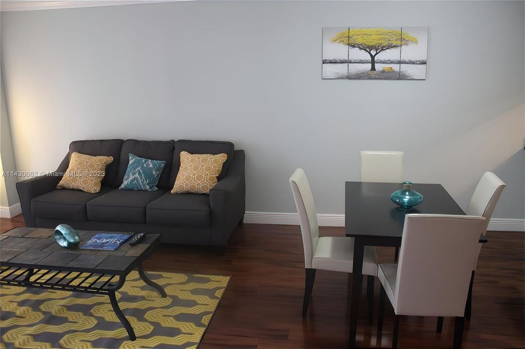 Recently Sold: $489,000 (1 beds, 1 baths, 825 Square Feet)