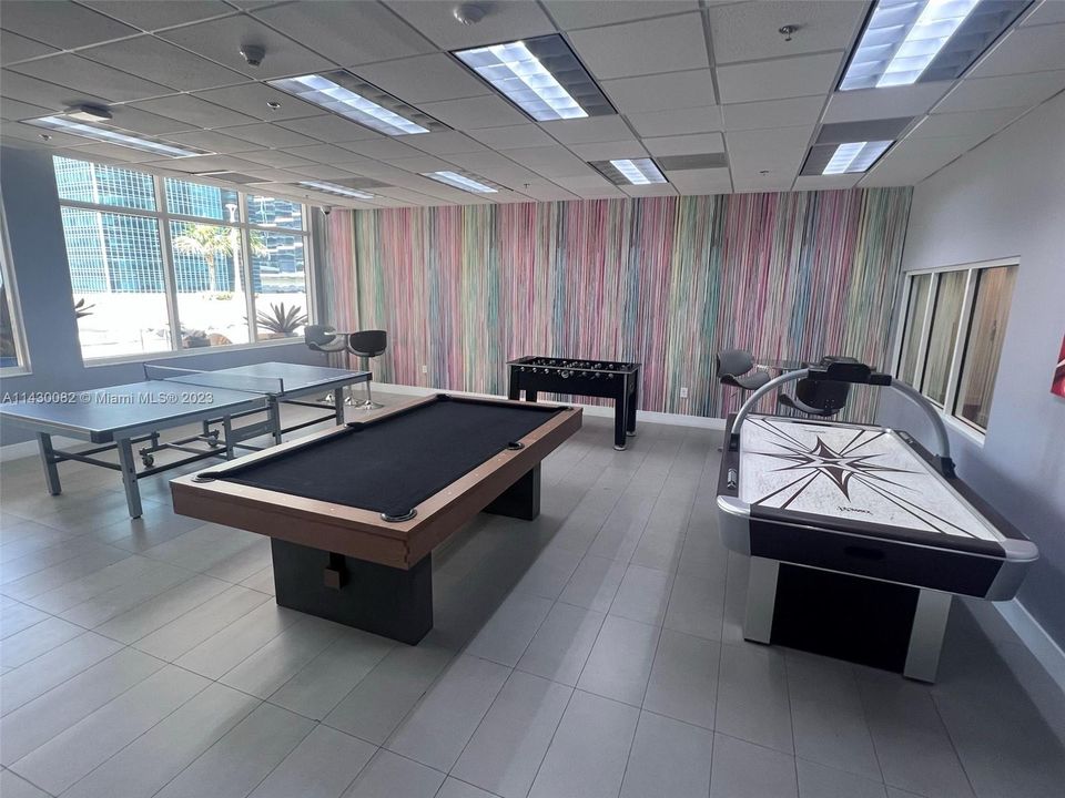 Recently Sold: $489,000 (1 beds, 1 baths, 825 Square Feet)