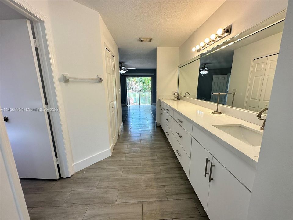 Недавно арендовано: $3,250 (3 спален, 3 ванн, 1440 Квадратных фут)