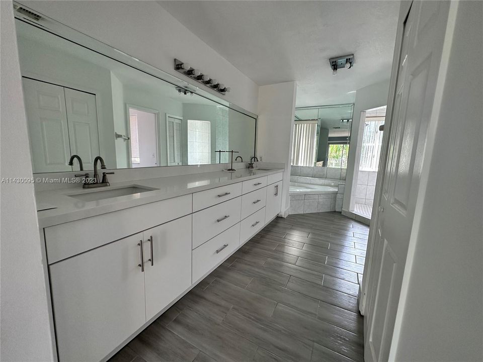 Недавно арендовано: $3,250 (3 спален, 3 ванн, 1440 Квадратных фут)