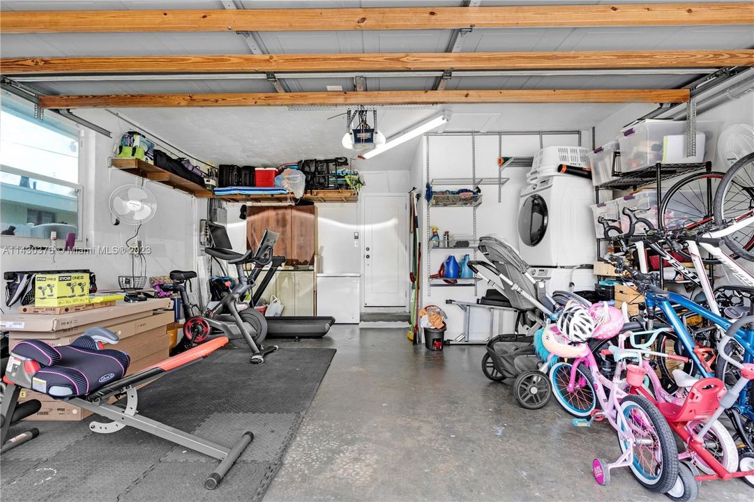 Recently Sold: $1,395,000 (3 beds, 2 baths, 1819 Square Feet)