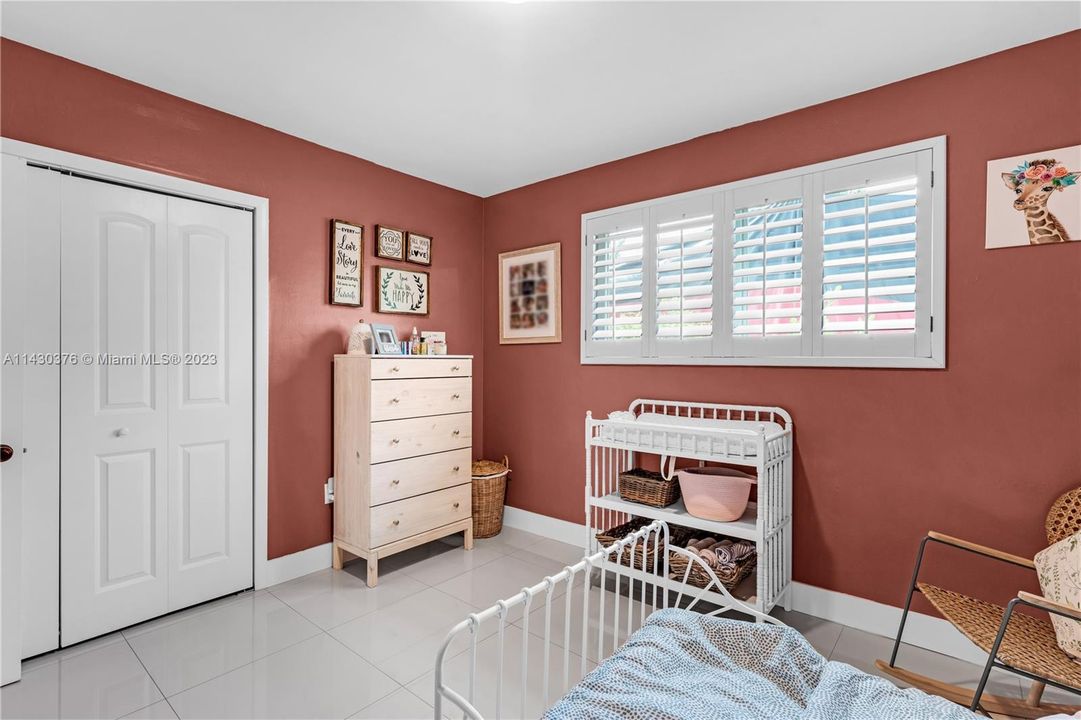 Recently Sold: $1,395,000 (3 beds, 2 baths, 1819 Square Feet)