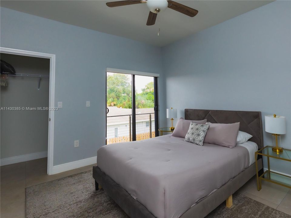 Recently Rented: $3,899 (3 beds, 2 baths, 1817 Square Feet)